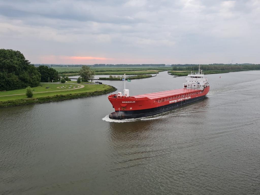 Shipping Company Groningen joins forces with Vertom